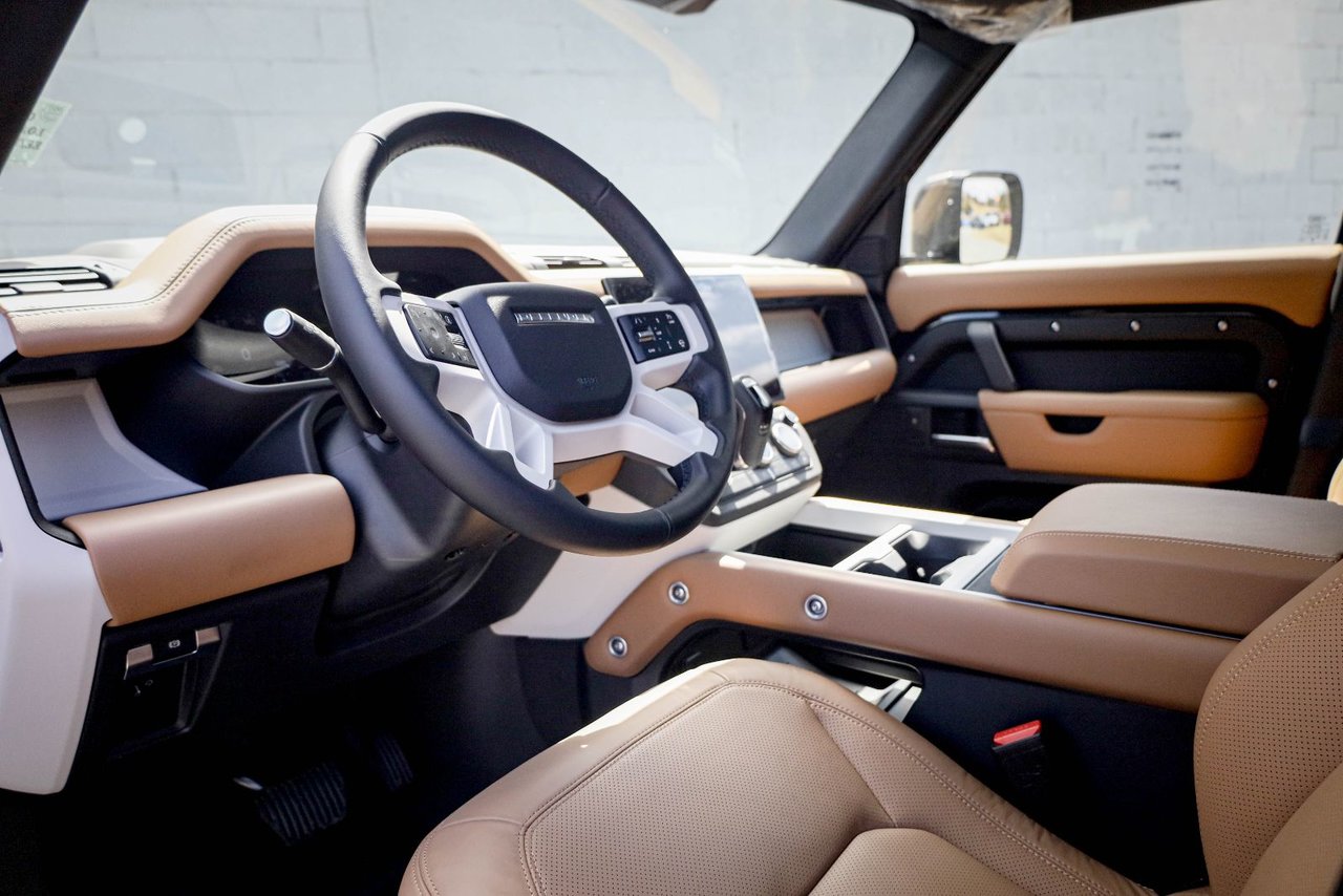 2026 Land Rover Defender 110 S-8