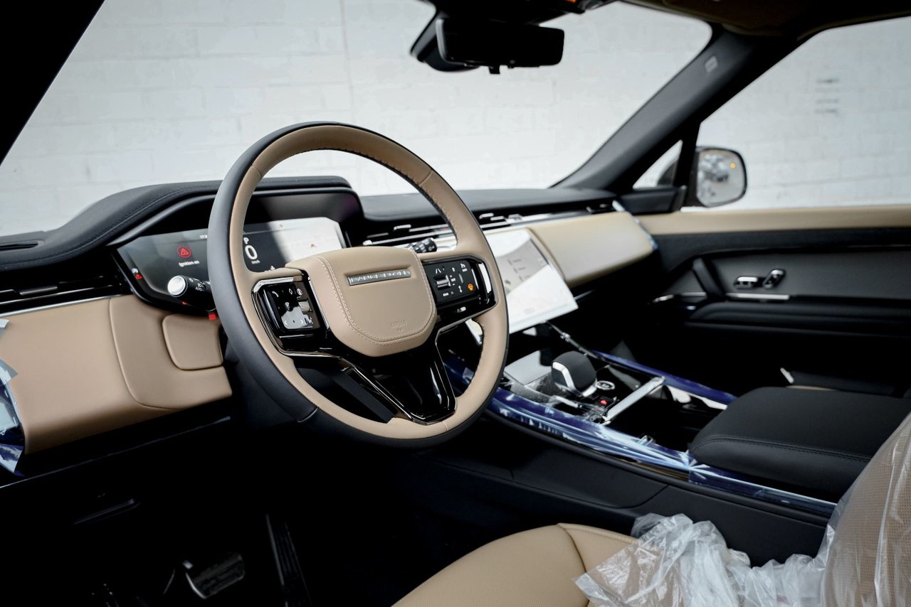 2026 Land Rover RANGE ROVER SPORT DYNAMIC HSE-13