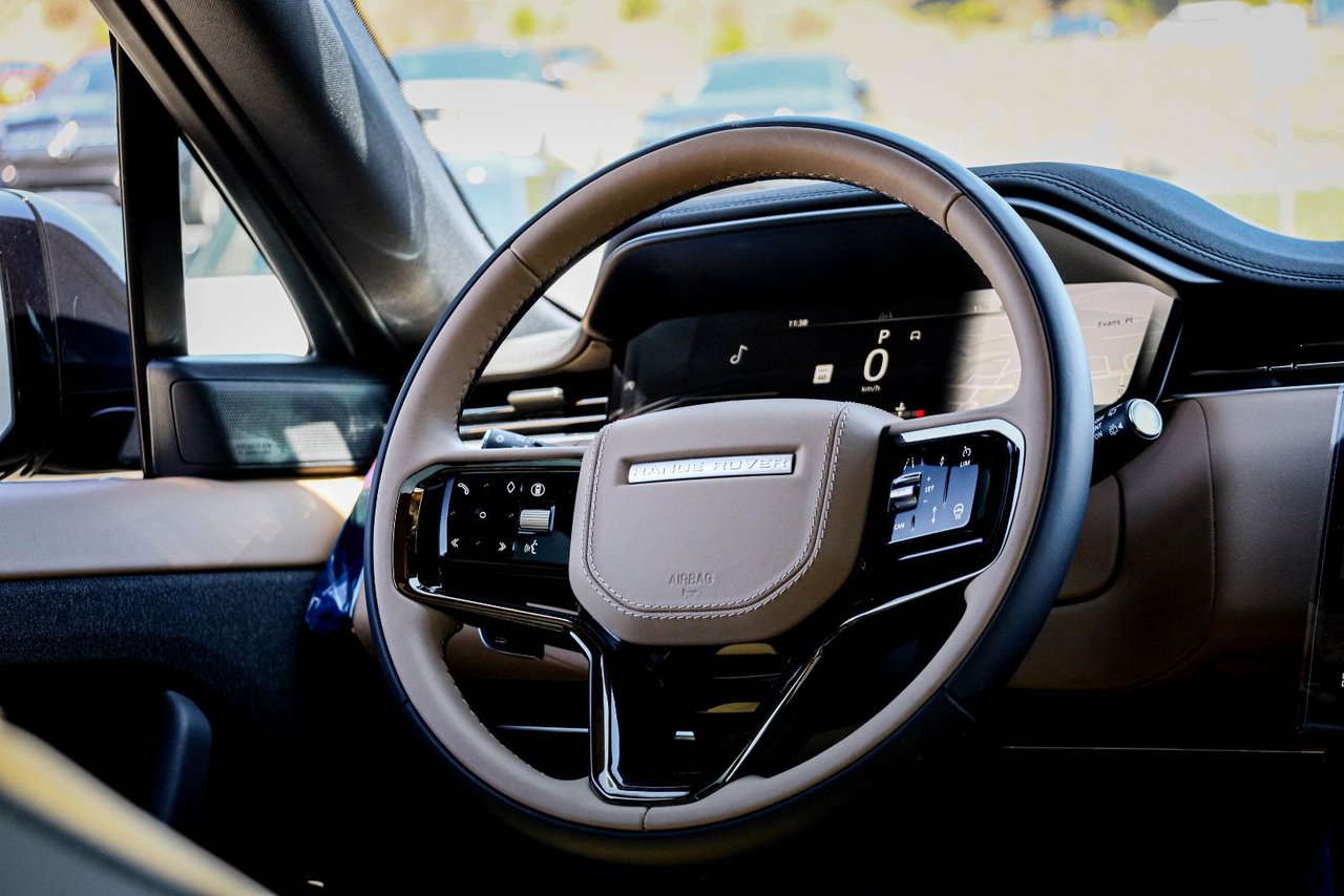 2026 Land Rover Range Rover Sport Dynamic SE-16