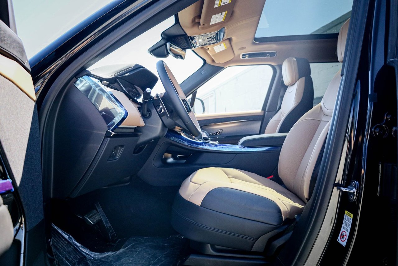 2026 Land Rover Range Rover Sport Dynamic SE-9