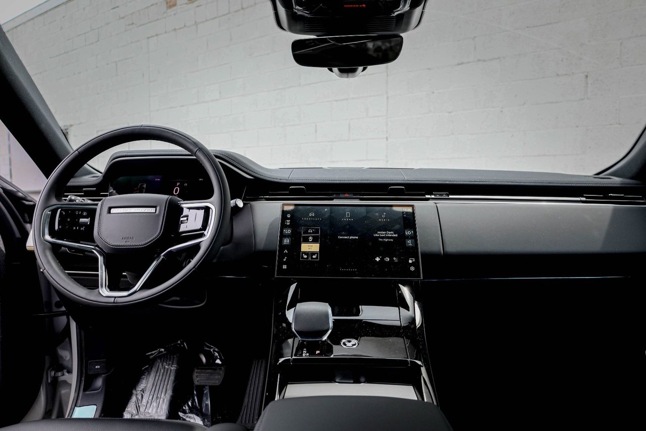 2026 Land Rover Range Rover Sport S-15