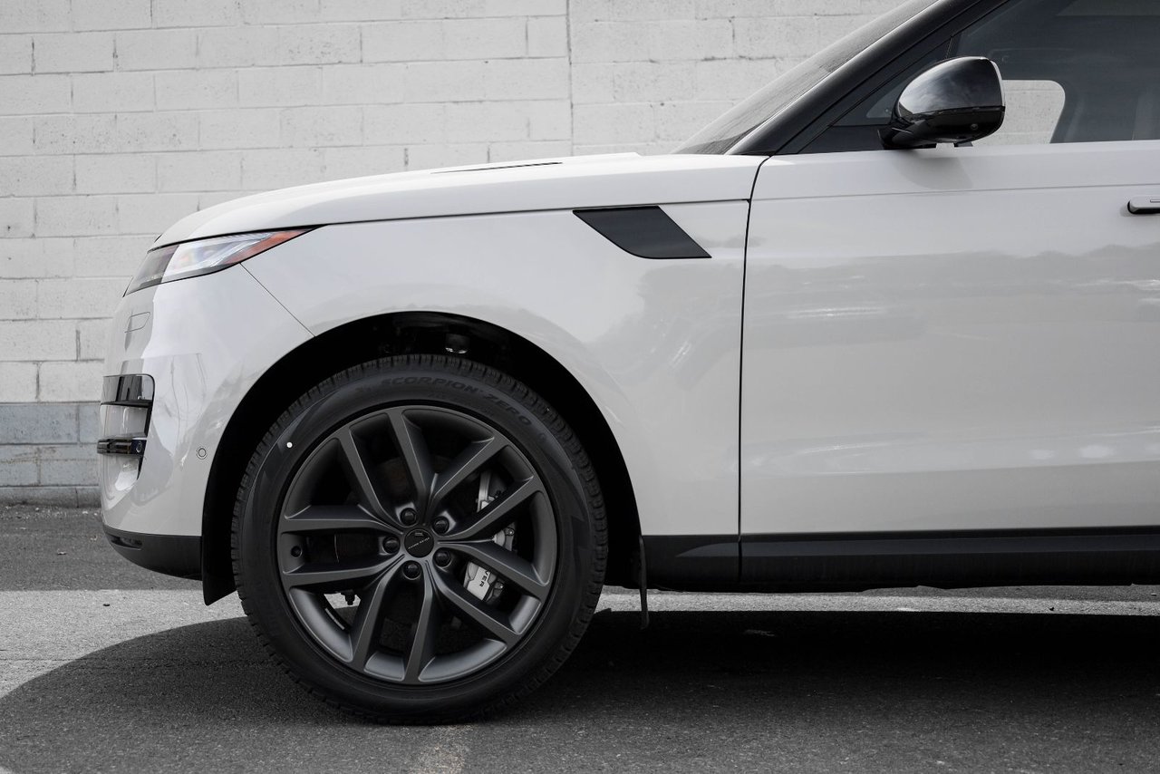2026 Land Rover Range Rover Sport S-1