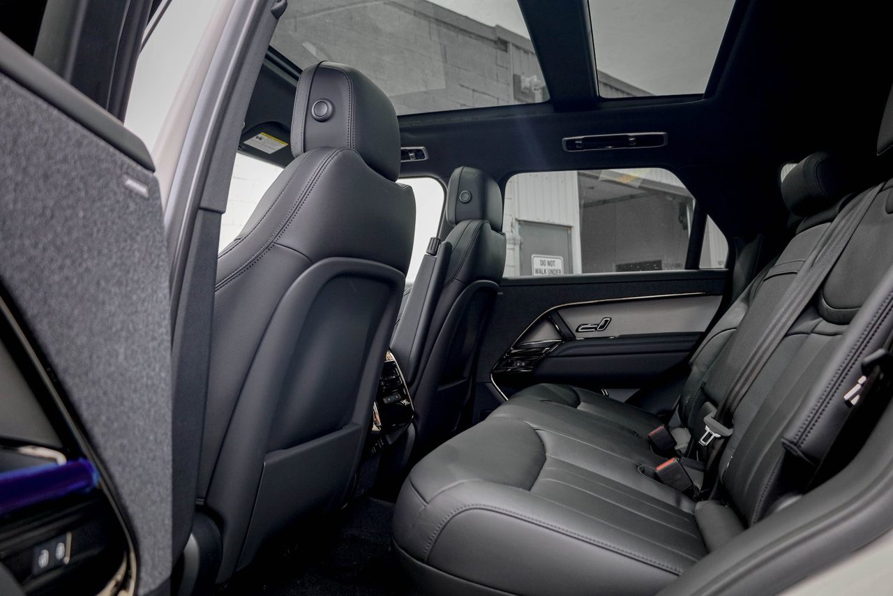 2026 Land Rover Range Rover Sport S-14