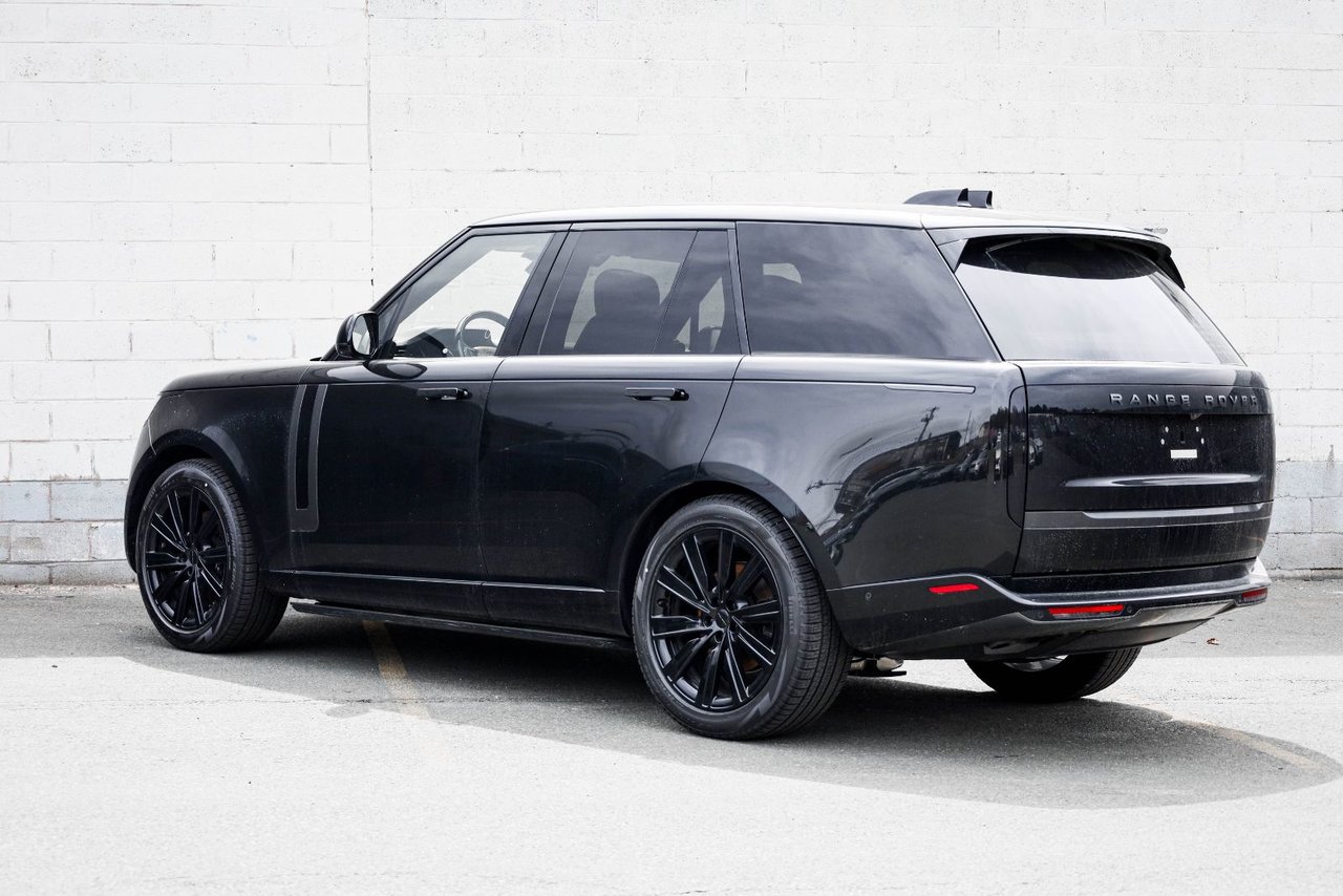 2026 Land Rover Range Rover SE SWB-8