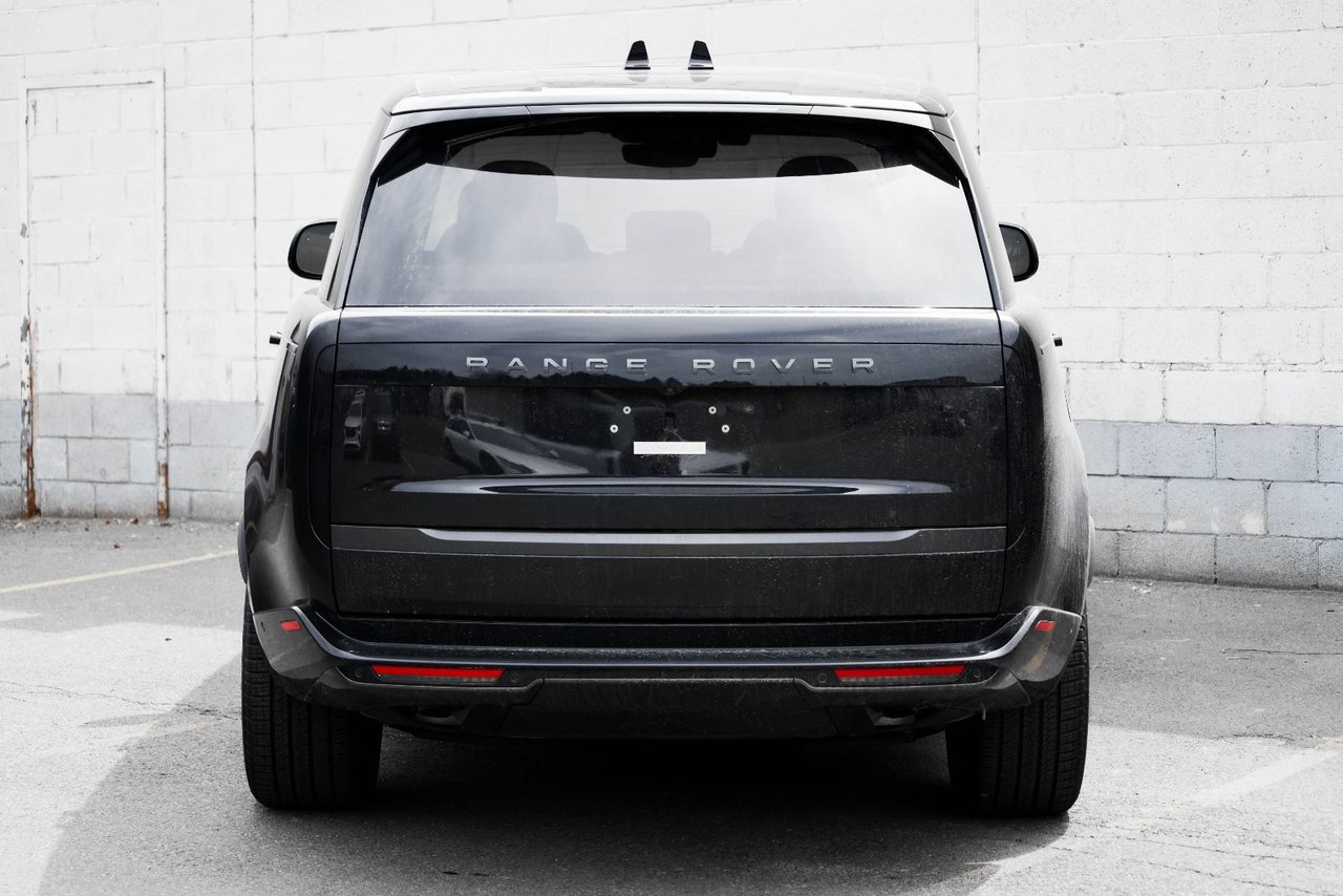 2026 Land Rover Range Rover SE SWB-9