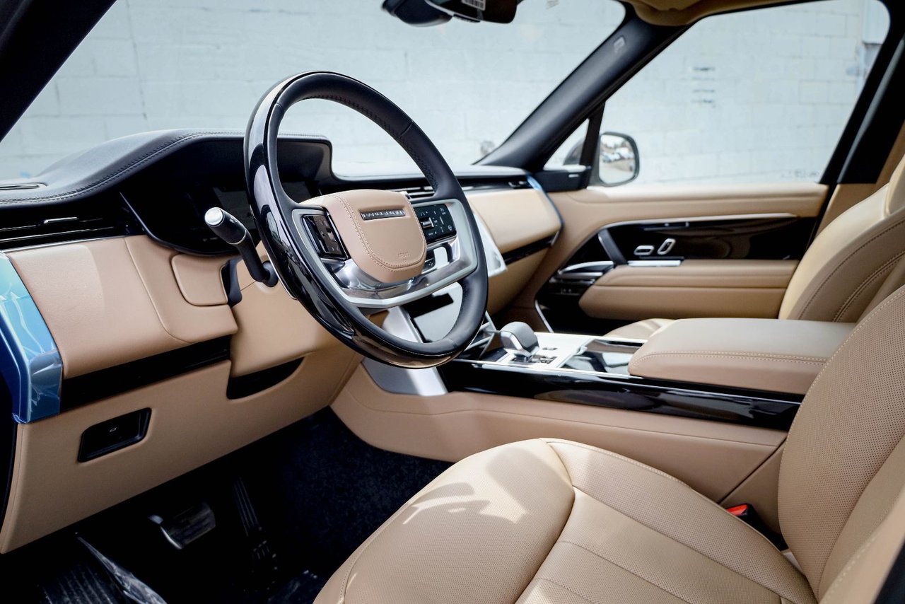 2026 Land Rover Range Rover SE SWB-11