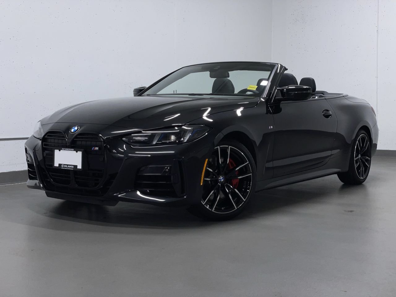 Black Sapphire Metallic 2026 BMW 4 Series M440i Convertible xDrive Convertible All-Wheel Drive Automatic