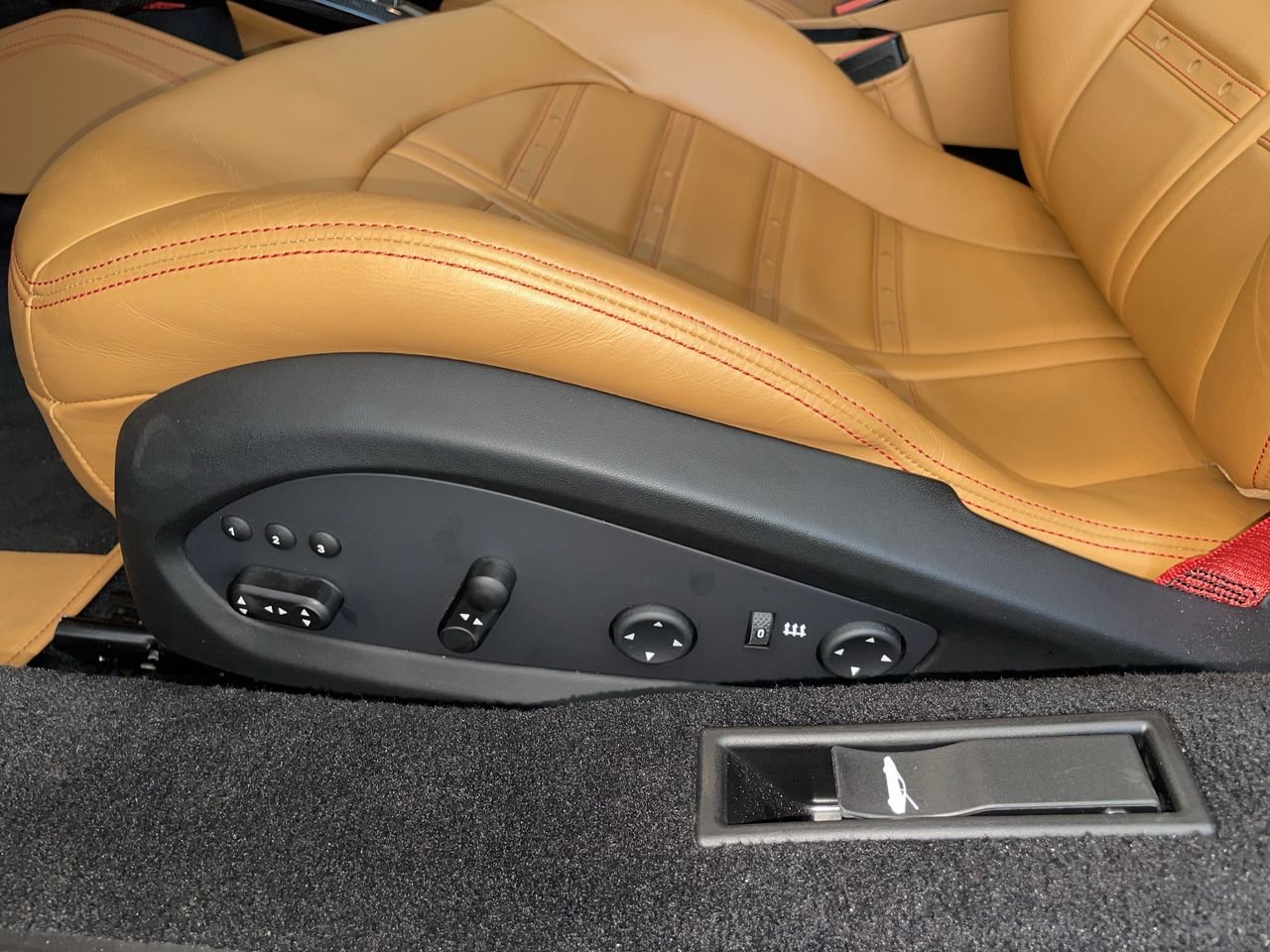 Used 2017 Red Ferrari  image 20