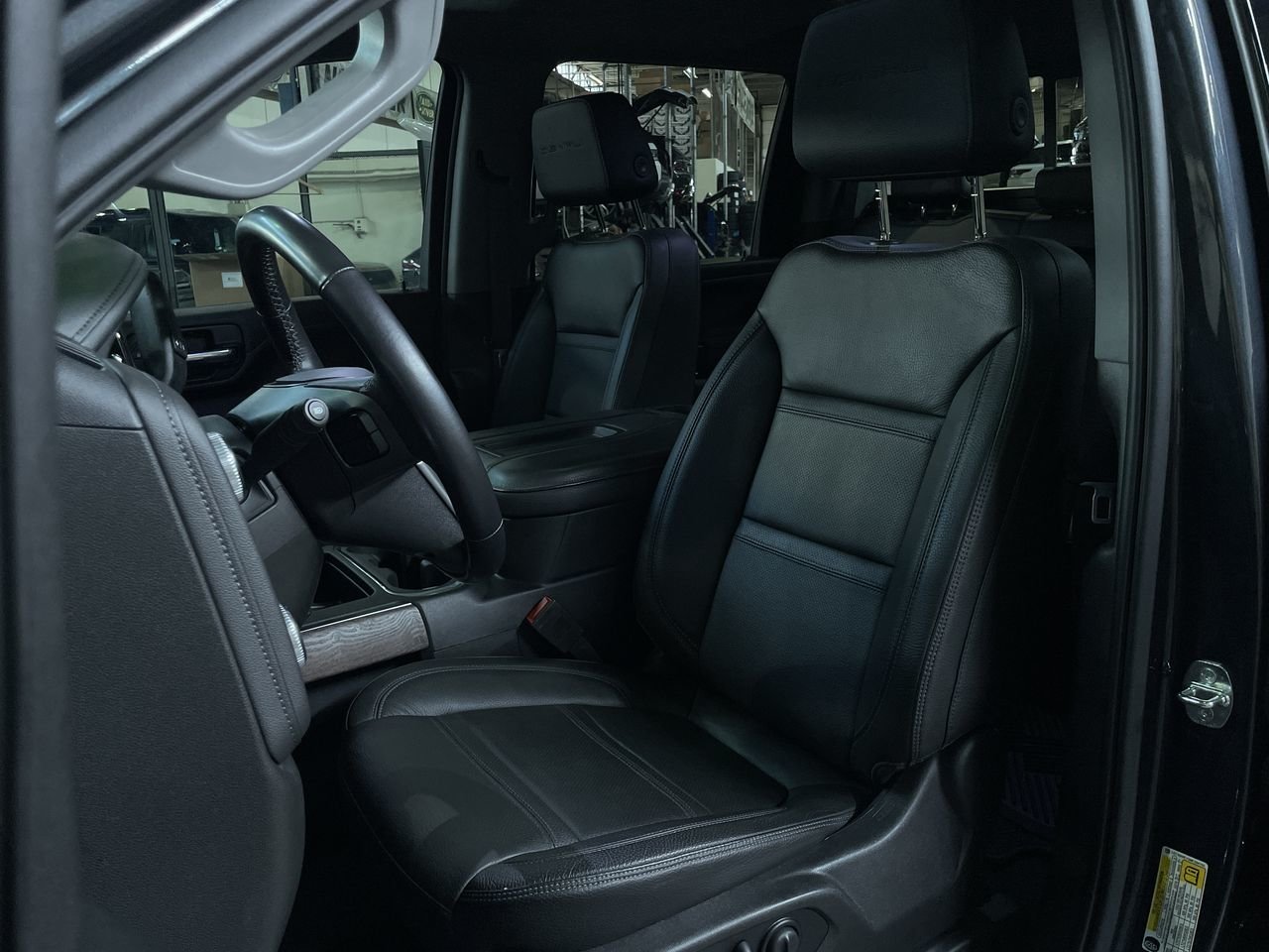 Used 2021 Blue GMC Crew Cab 4x4 Denali Standard Box SRW image 19