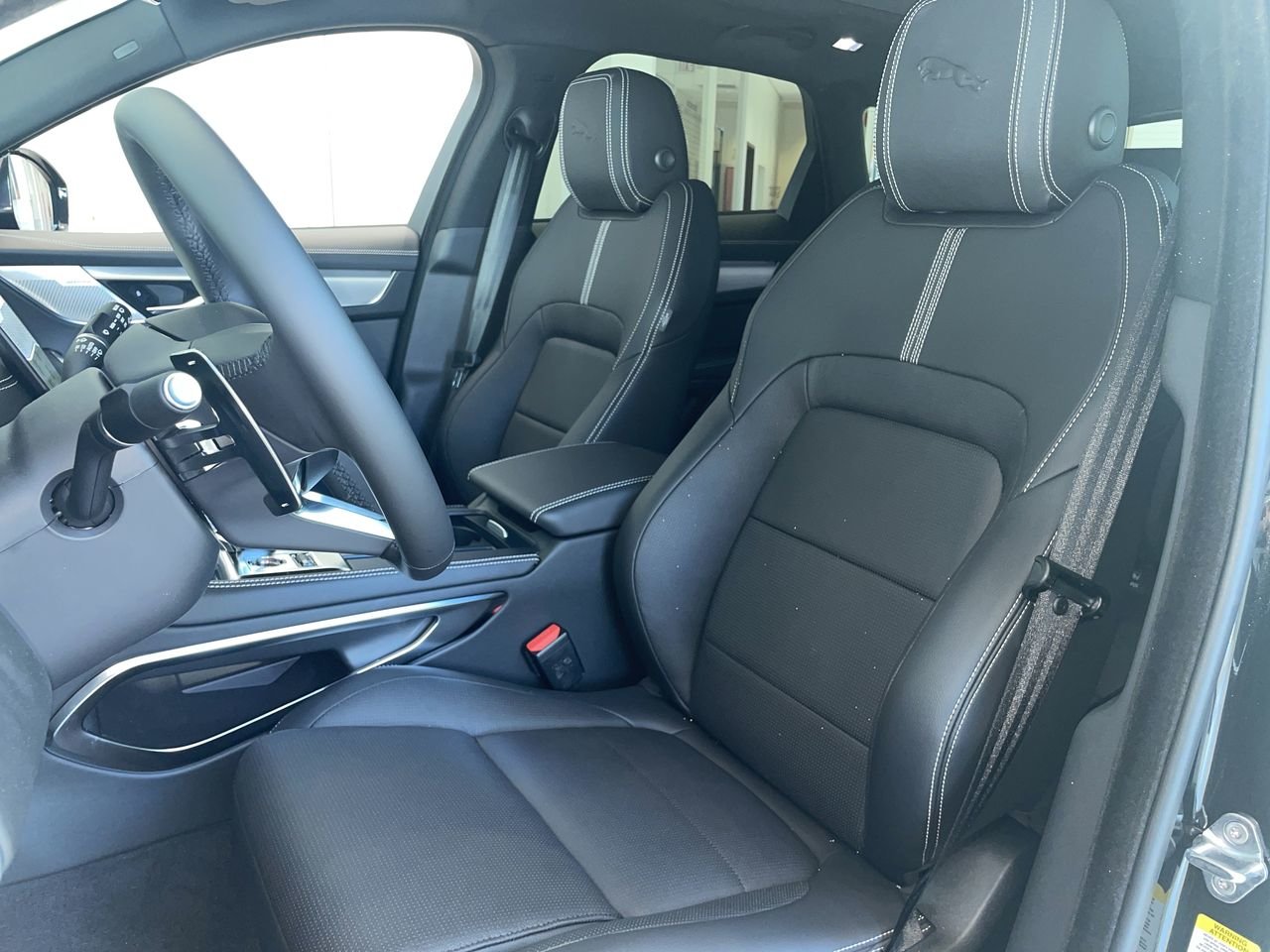 Used 2024 Santorini Black (Met) Jaguar P250 R-DYNAMIC S image 19