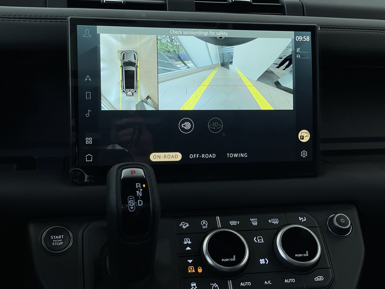 New 2023 Carpathian Grey Premium Metalic Land Rover X image 25