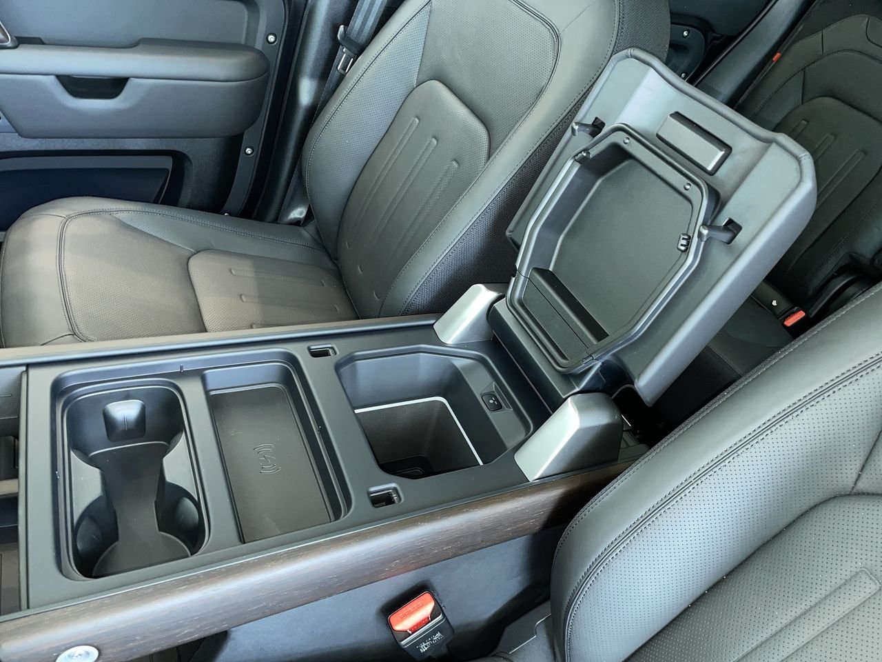 New 2023 Carpathian Grey Premium Metalic Land Rover X image 29