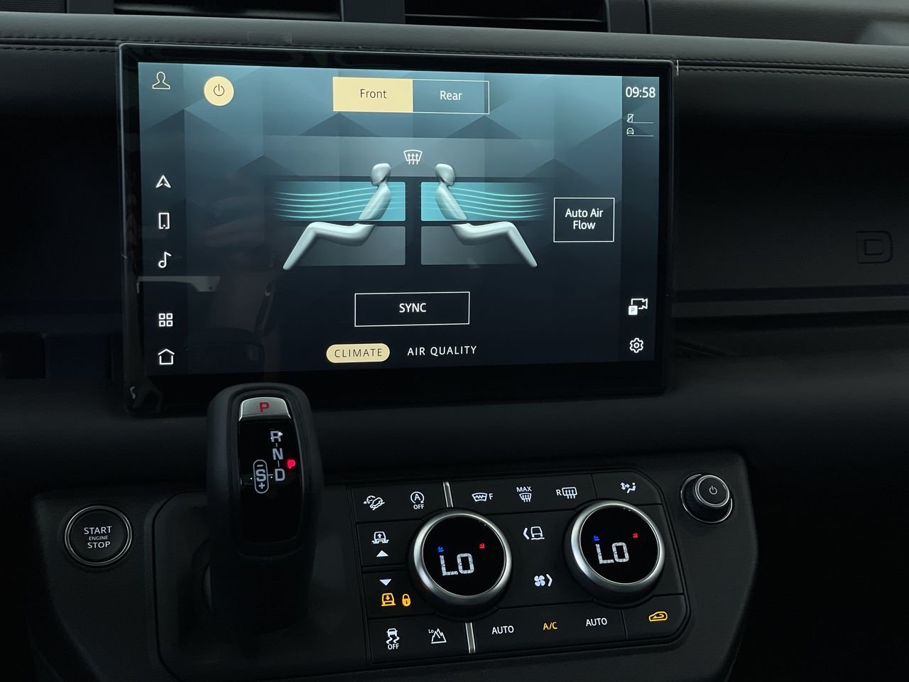 New 2023 Carpathian Grey Premium Metalic Land Rover X image 27