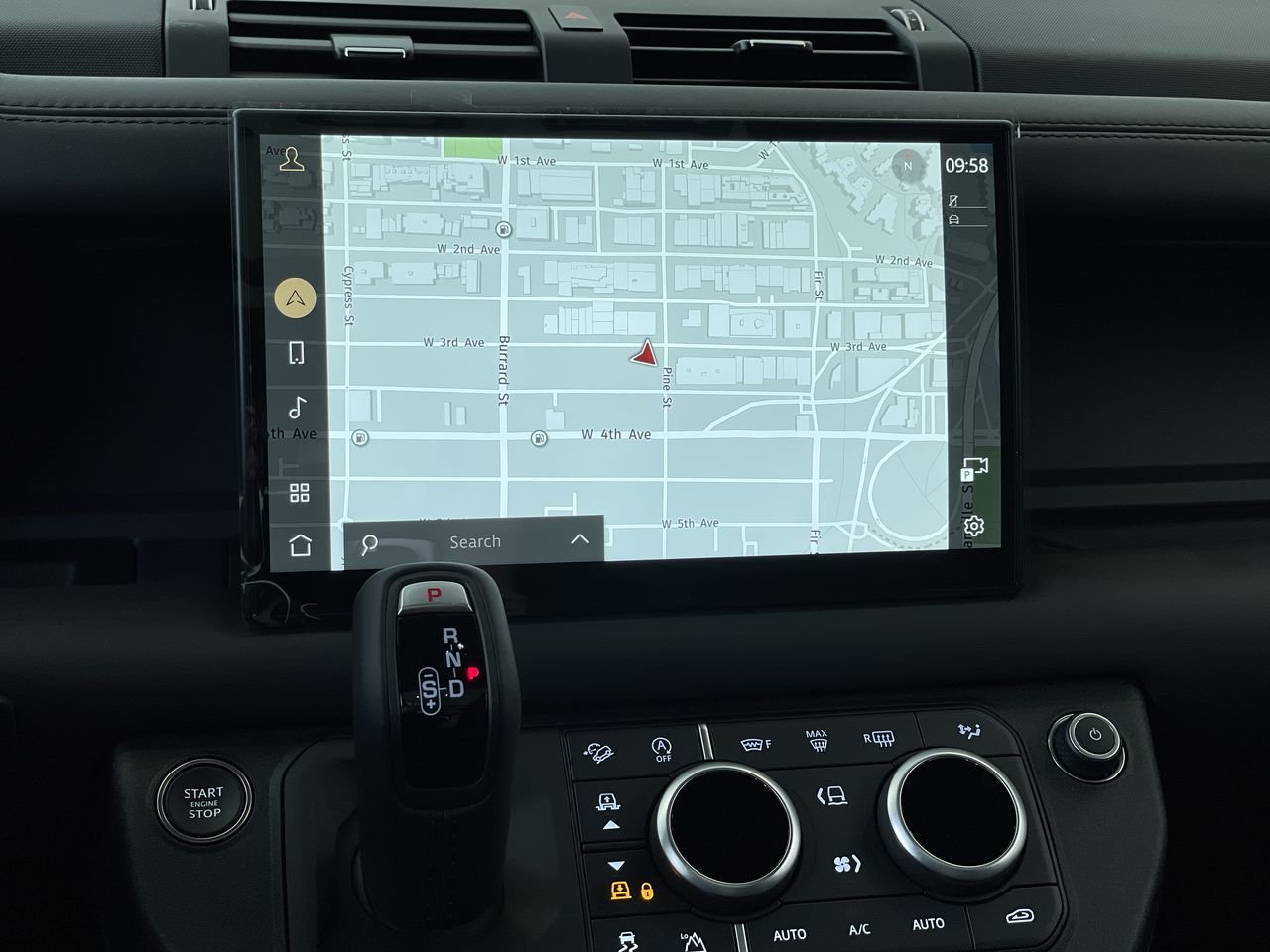 New 2023 Carpathian Grey Premium Metalic Land Rover X image 26