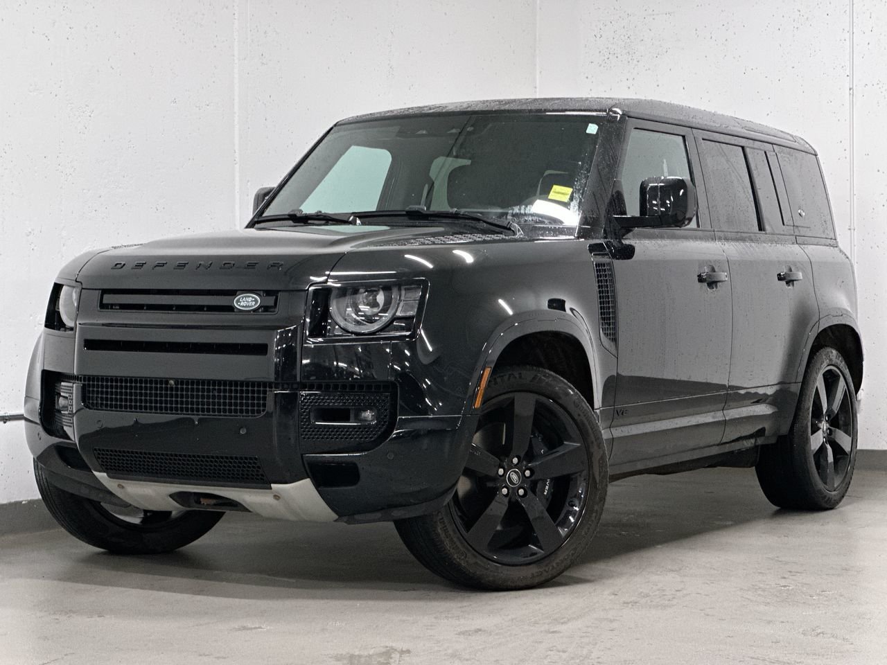 2023 Land Rover Defender 110 V8 AWD