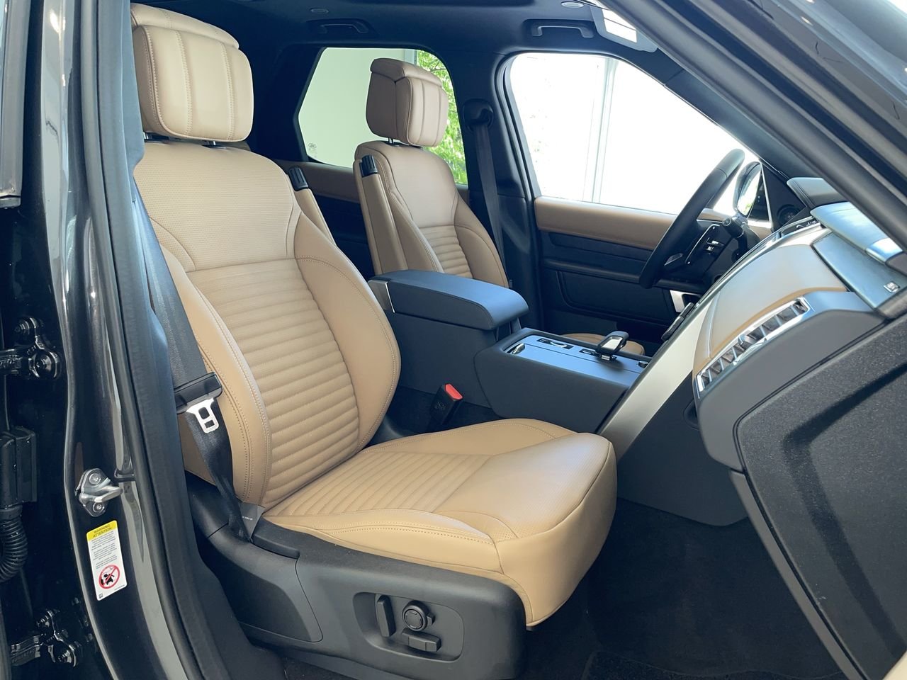 New 2023 Carpathian Grey Premium Metallic Land Rover R-DYNAMIC HSE image 34