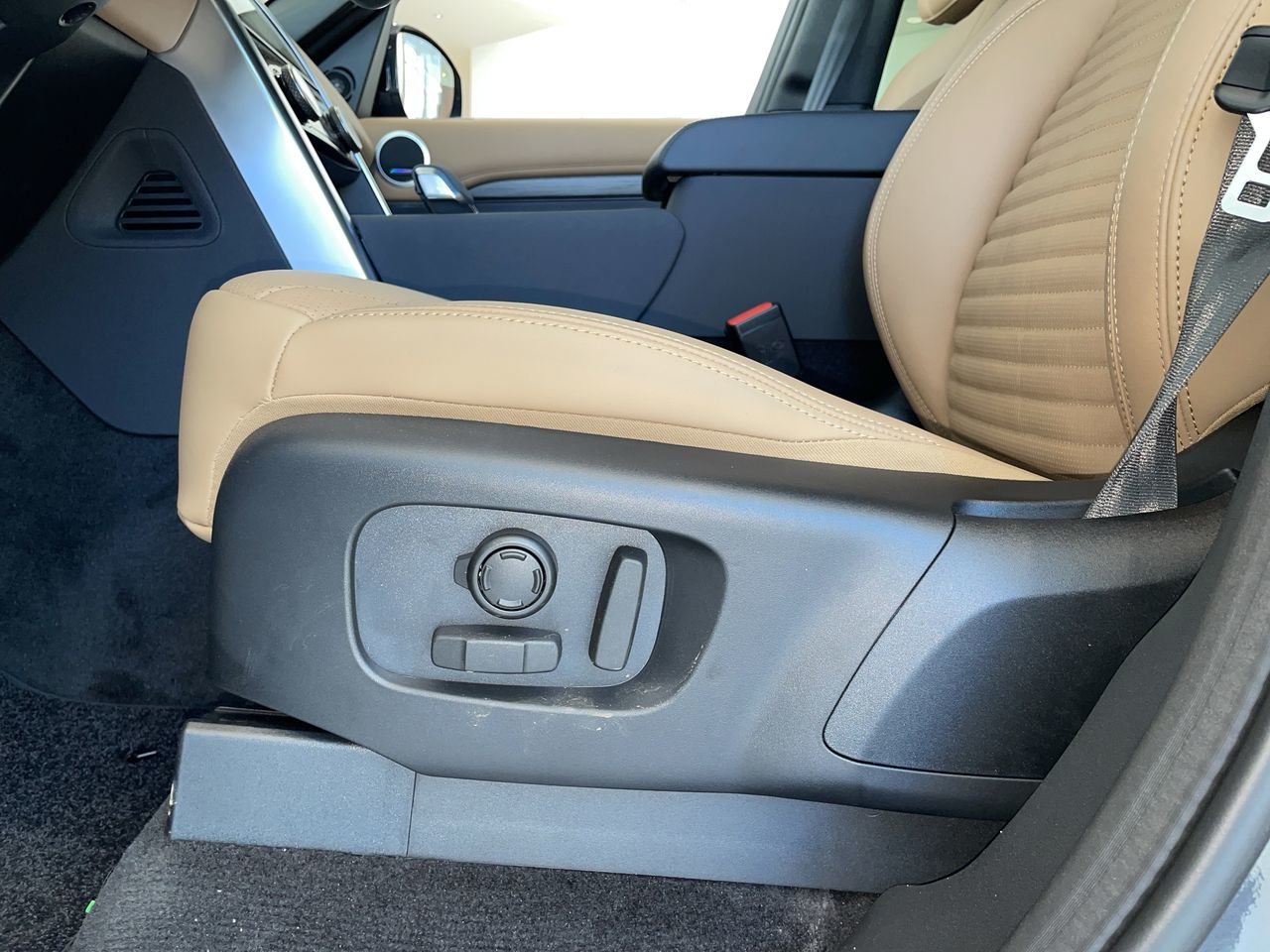New 2023 Carpathian Grey Premium Metallic Land Rover R-DYNAMIC HSE image 20