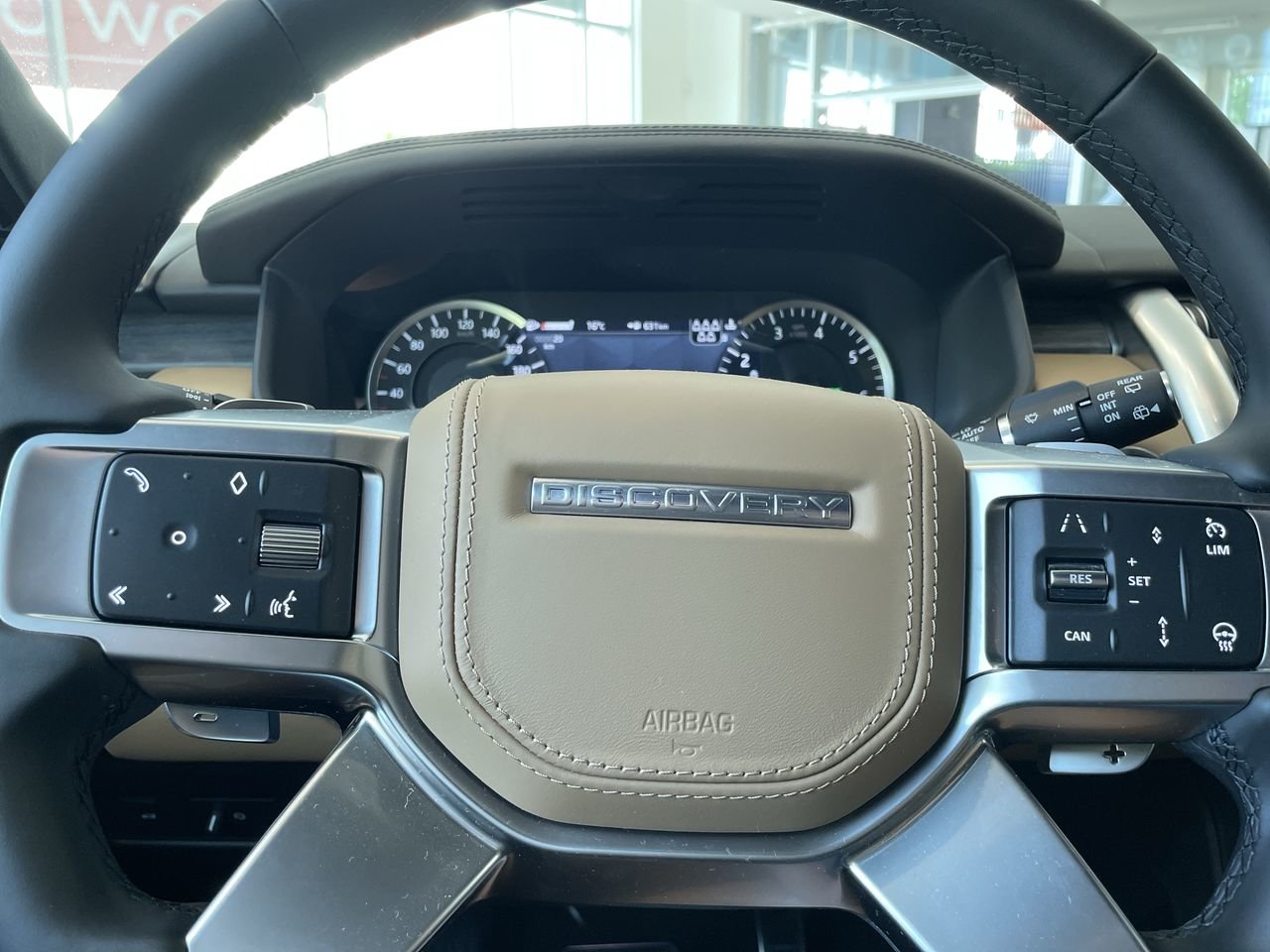 New 2023 Carpathian Grey Premium Metallic Land Rover R-DYNAMIC HSE image 22