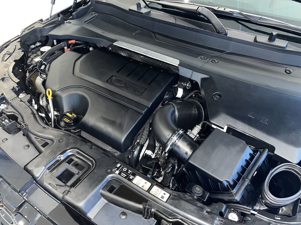 Used 2023 Santorini Black Met Land Rover 247hp R-Dynamic HSE image 34