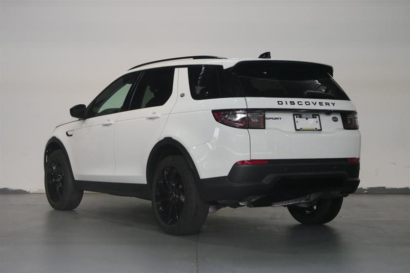 Used 2023 Fuji White (Solid) Land Rover 247hp SE image 8