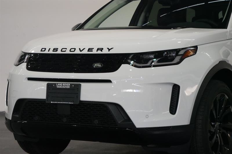 Used 2023 Fuji White (Solid) Land Rover 247hp SE image 2
