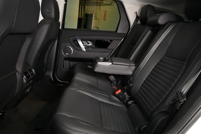 Used 2023 Fuji White (Solid) Land Rover 247hp SE image 10