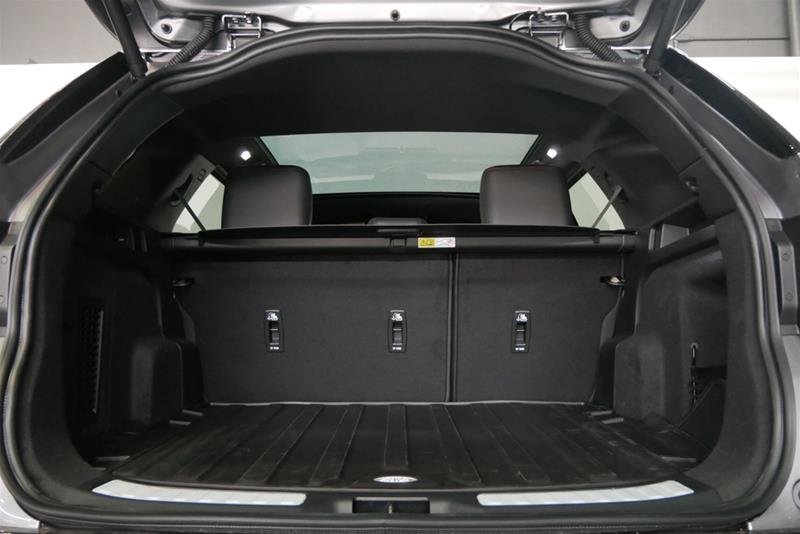Used 2023 Eiger Grey Met Land Rover 247hp R-Dynamic S image 6