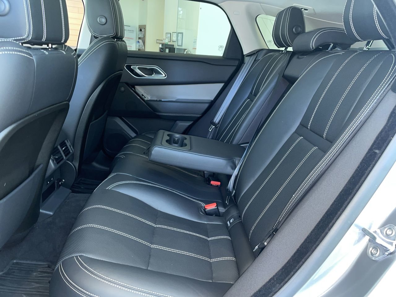Used 2020 Eiger Grey Land Rover P250 S image 31