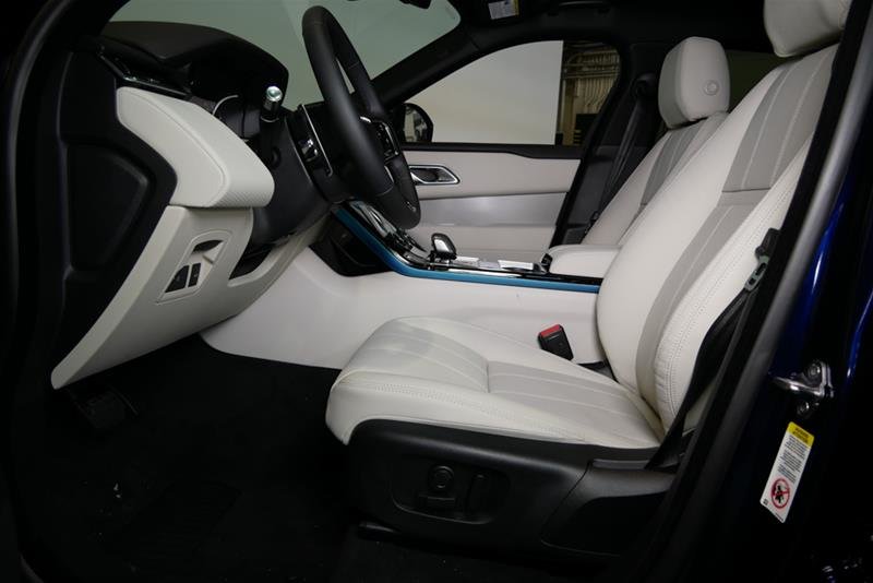 Certified Used 2022 Portofino Blue Met Land Rover P250 S image 8