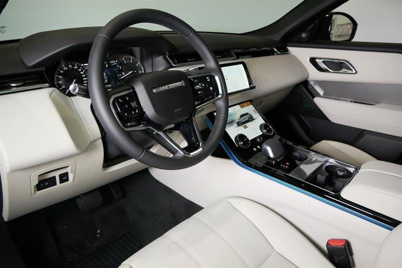Certified Used 2022 Portofino Blue Met Land Rover P250 S image 7