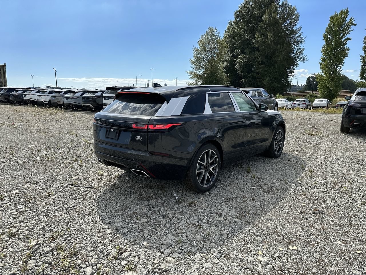 New 2023 Carpathian Grey Premium Met Land Rover P340 R-Dynamic S image 8