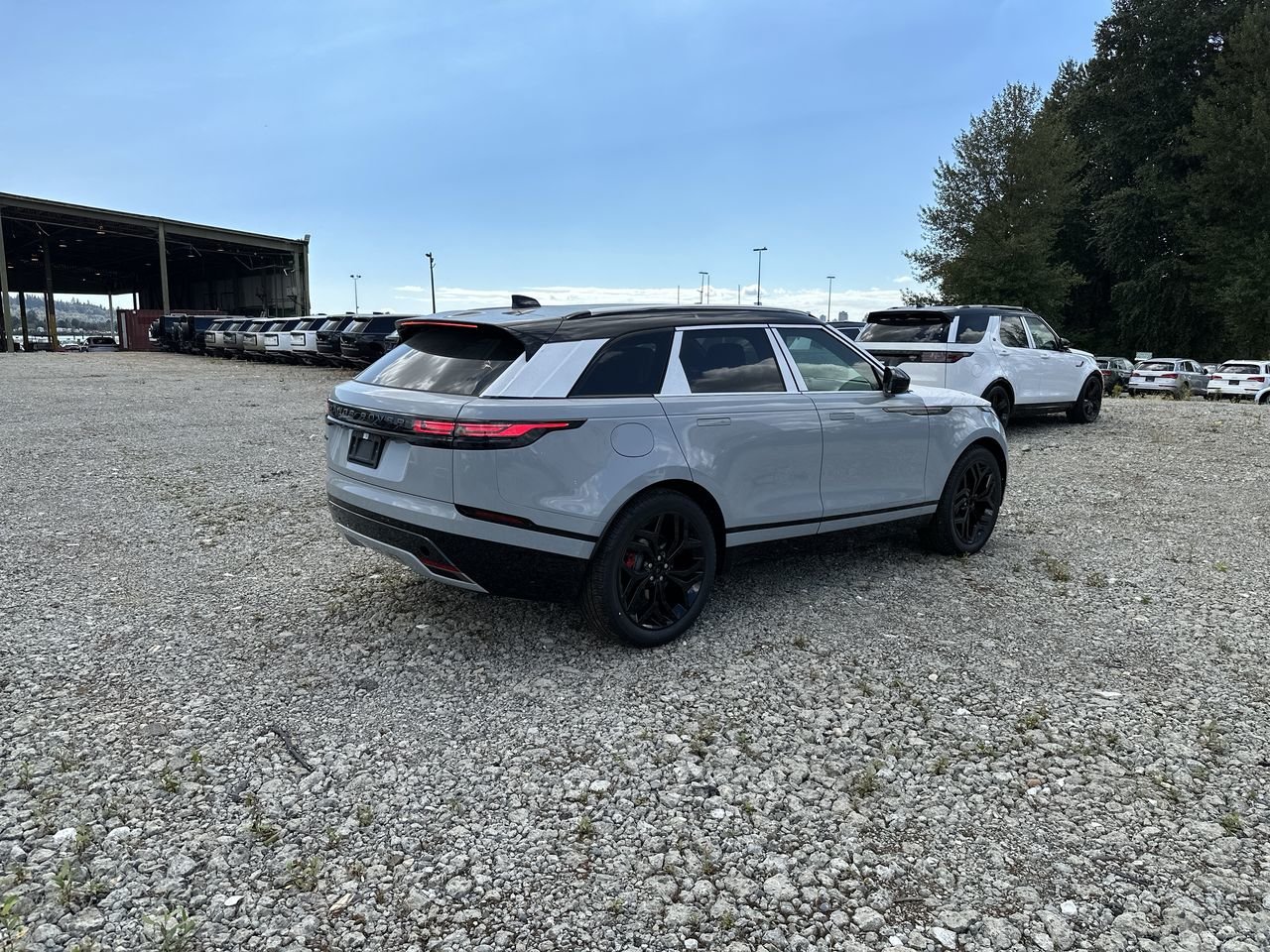New 2024 Arroios Grey Land Rover DYNAMIC SE image 8