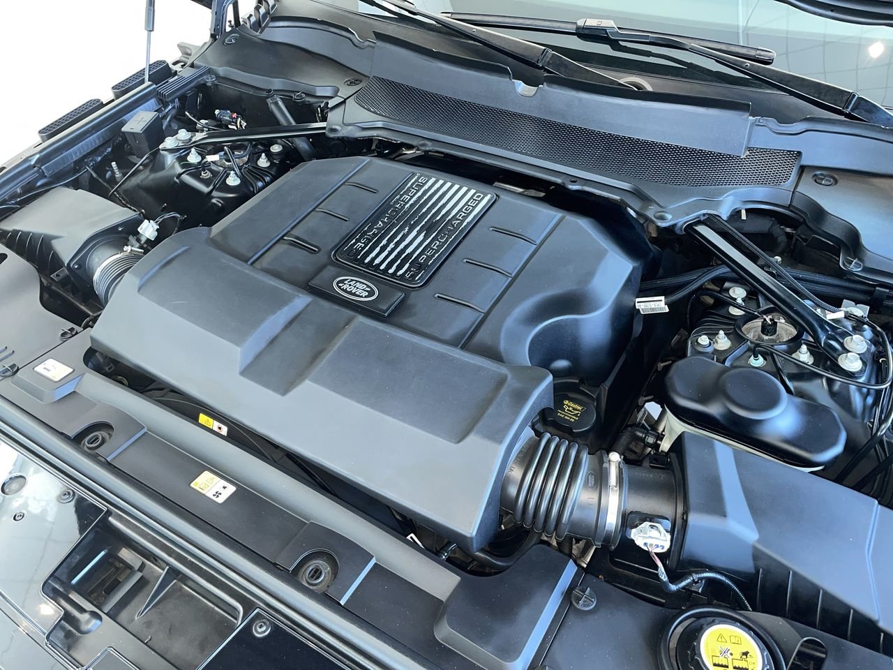Used 2019 WRAPPED BLACK Land Rover V8 SVA LWB image 34
