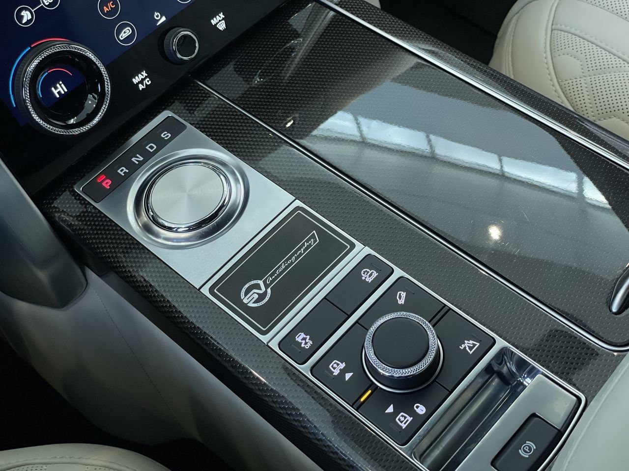Used 2019 WRAPPED BLACK Land Rover V8 SVA LWB image 28