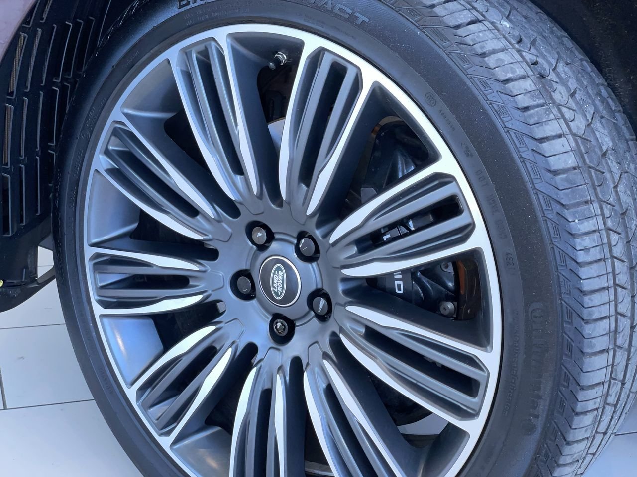 Used 2019 WRAPPED BLACK Land Rover V8 SVA LWB image 18