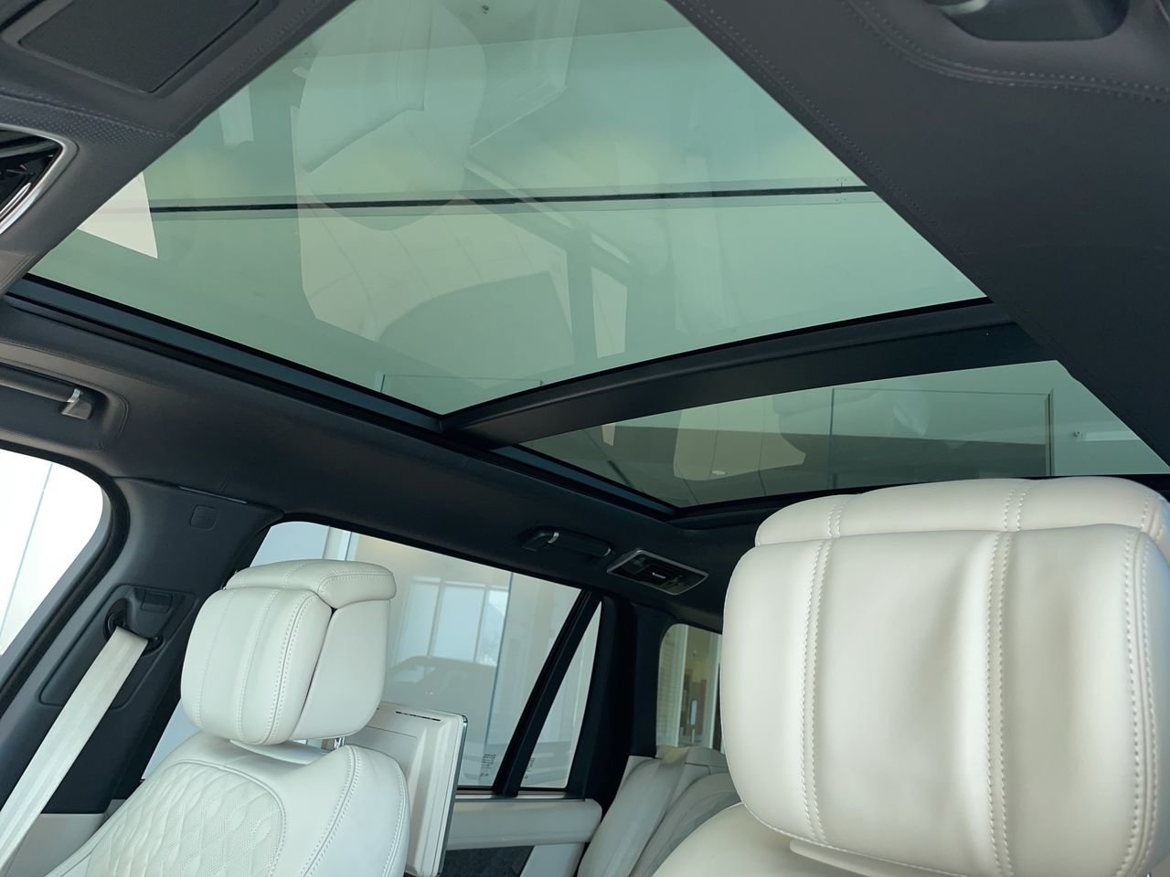 Used 2019 WRAPPED BLACK Land Rover V8 SVA LWB image 30