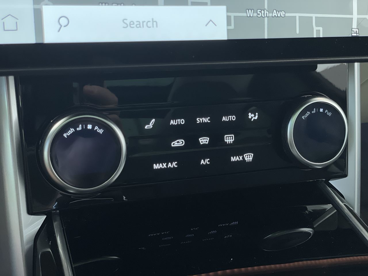 New 2023 Santorini Black Metallic Land Rover SE SWB image 27