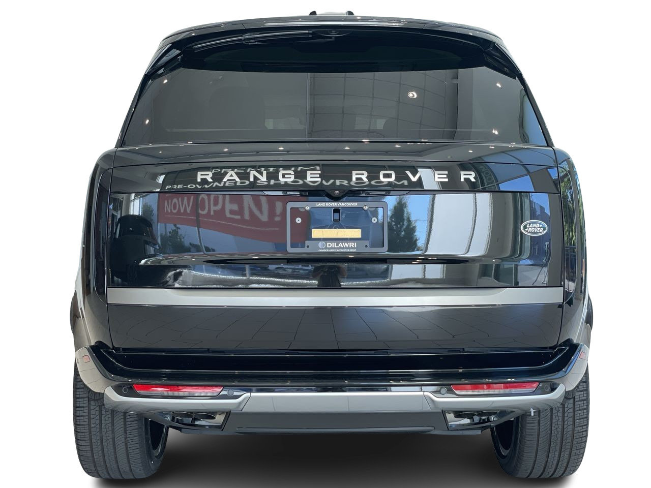 New 2023 Santorini Black Metallic Land Rover SE SWB image 11