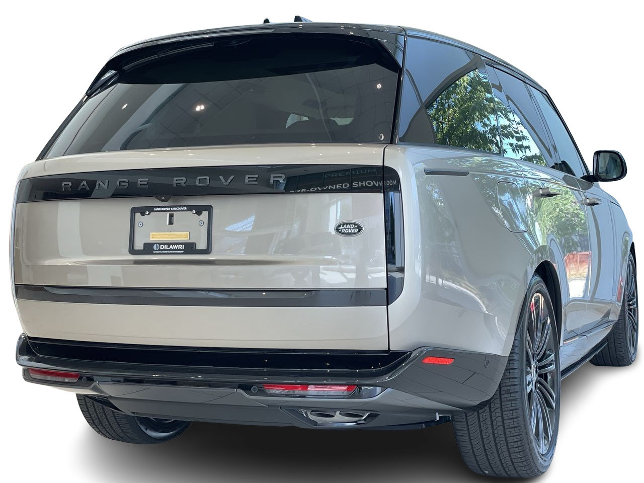 New 2023 Batumi Gold Premium Metallic Land Rover SE SWB image 12