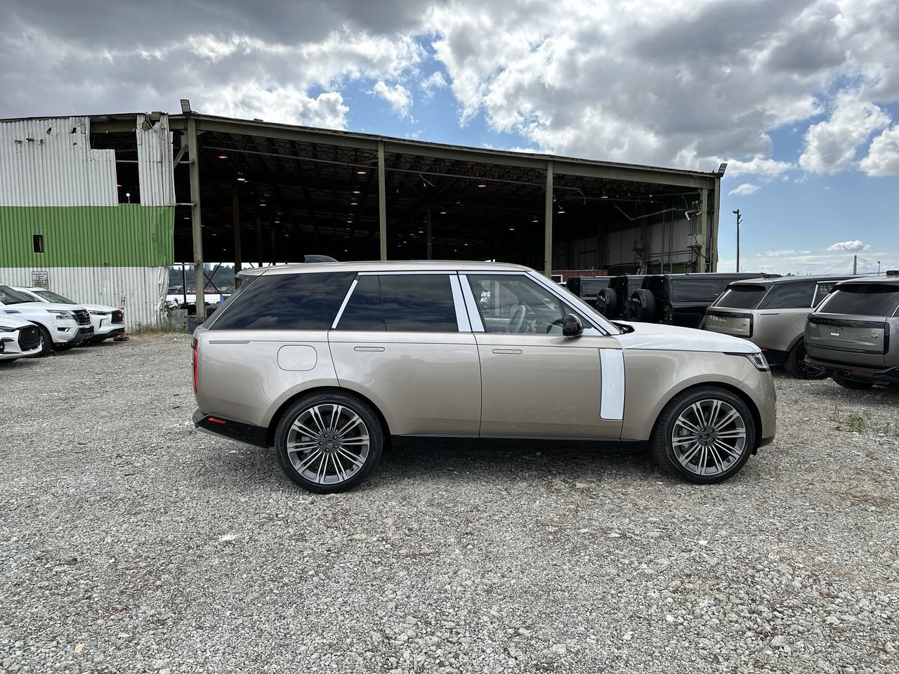 New 2023 Batumi Gold Premium Metallic Land Rover SE SWB image 9