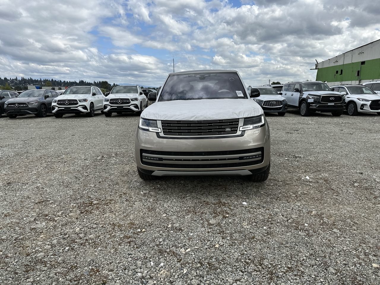 New 2023 Batumi Gold Premium Metallic Land Rover SE SWB image 3