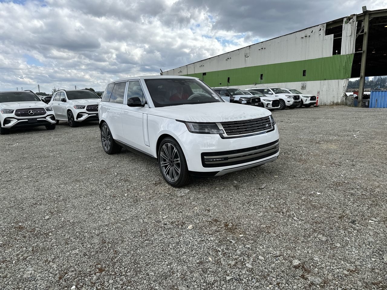 New 2023 Ostuni Pearl White Metallic Land Rover SE SWB image 2