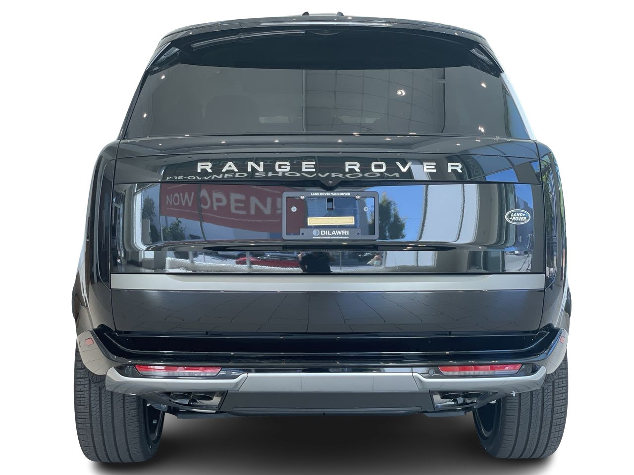 New 2023 Santorini Black Metallic Land Rover SE SWB image 11