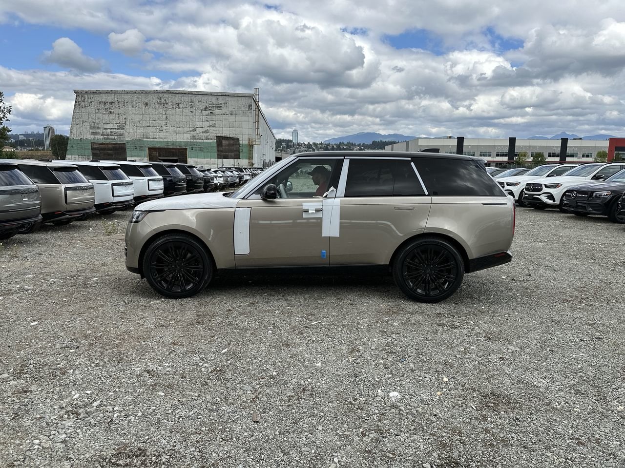 New 2023 Batumi Gold Premium Metallic Land Rover SE SWB image 5