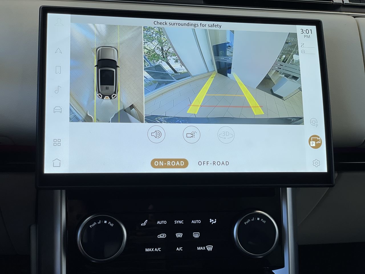 New 2023 Eiger Grey Metallic Land Rover SE SWB image 25