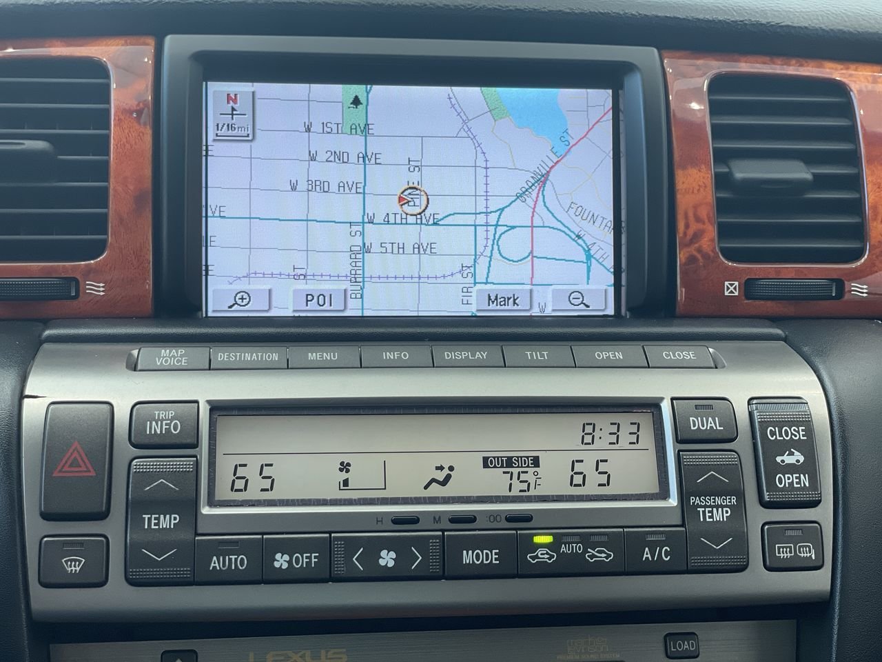 Used 2004 Silver Lexus (V8) 5A image 25