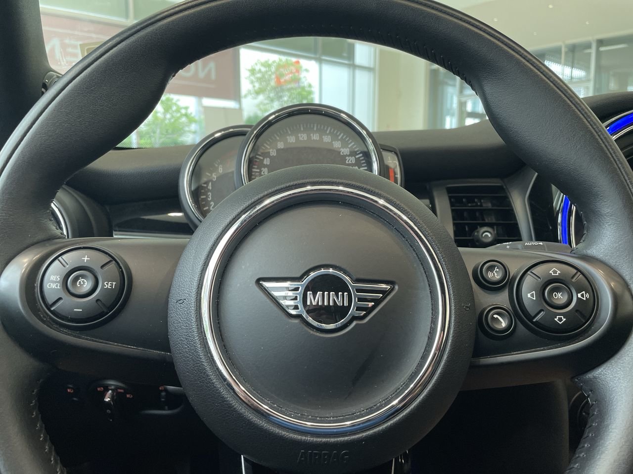 Used 2019 BLACK MINI Cooper image 22