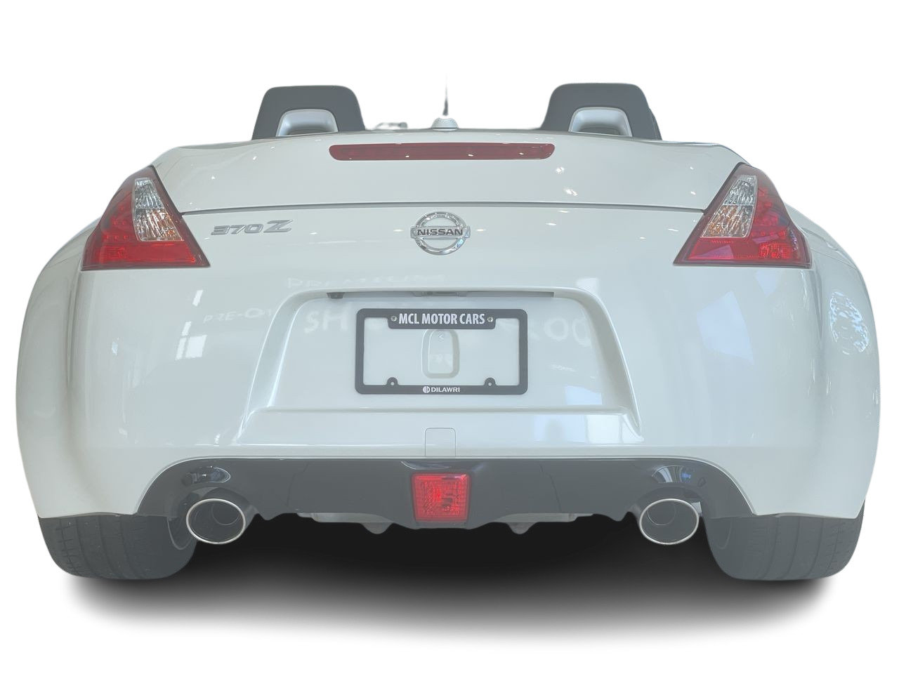 Used 2019 White Nissan 6sp image 11