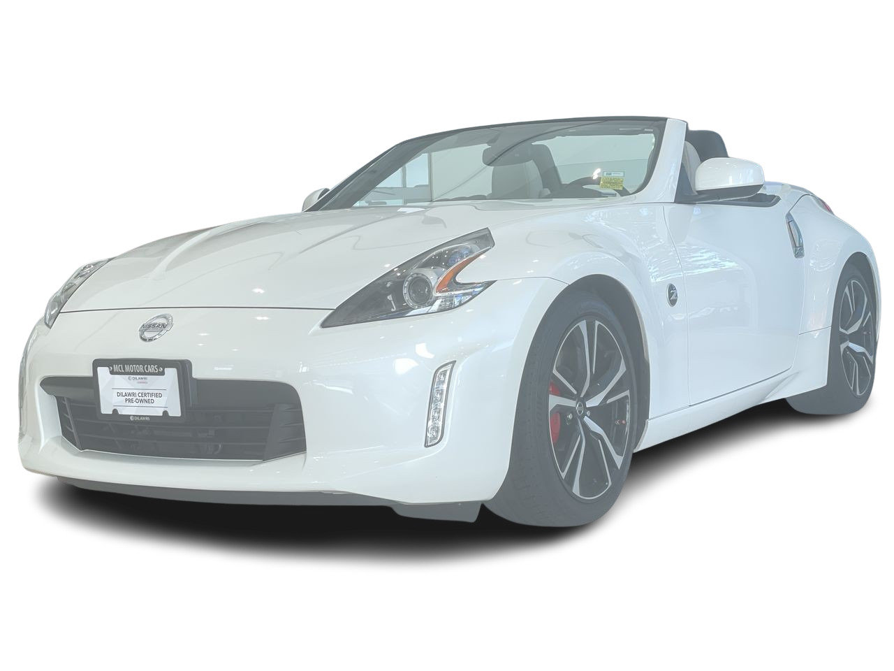 Used 2019 White Nissan 6sp image 5