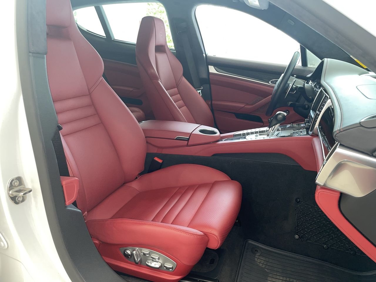 Used 2016 WHITE Porsche GTS image 34